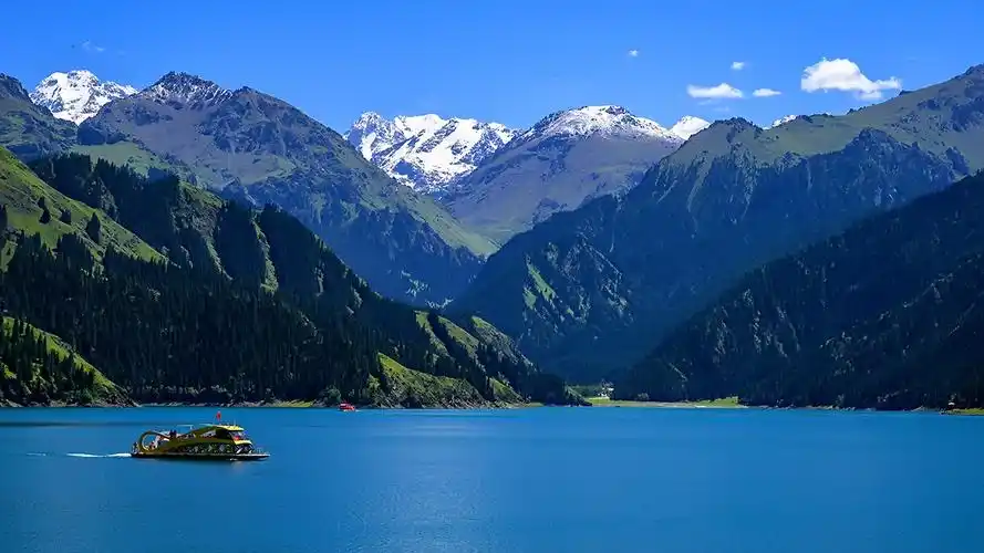 北疆之夏天山天池可可托海喀纳斯禾木五彩滩魔鬼城