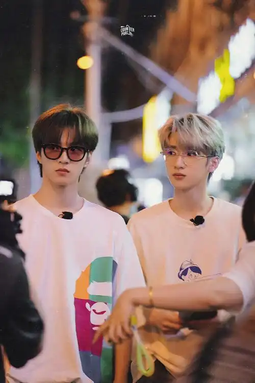 文严文 王牌双a##刘耀文严浩翔三亚同框路透