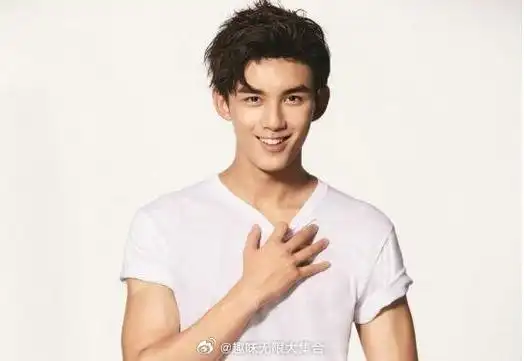 吴磊被熊抱了##吴磊治愈属性大爆发