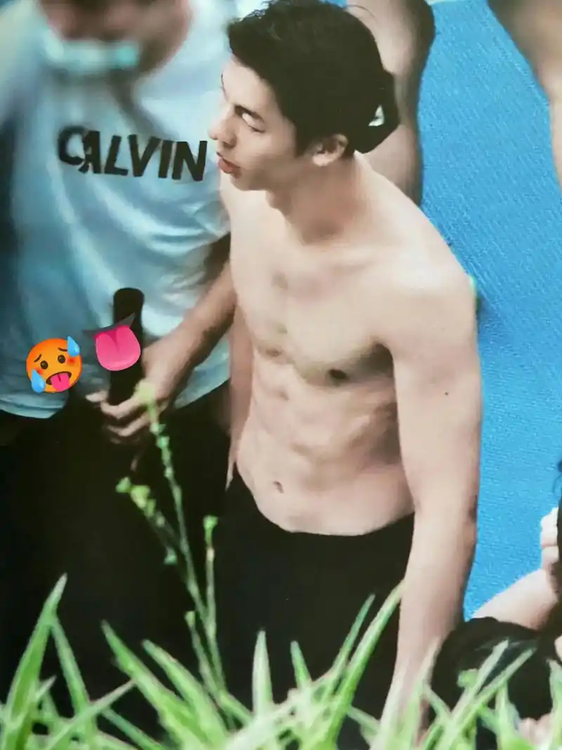 许光汉 #腹肌 #禁欲系 我的夜宵93 - 抖音