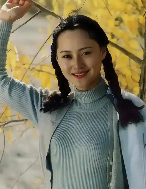 "抛弃"乙肝前夫,55岁二嫁老外富豪,大宋佳是个怎样的人?