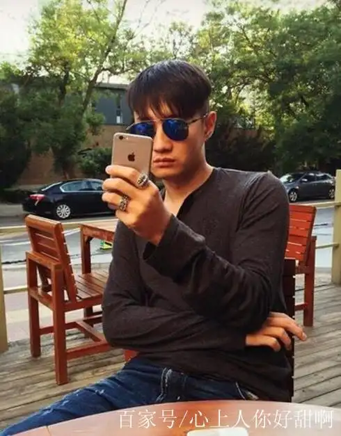 帅气中国男模张爱朋迷人生活照图片