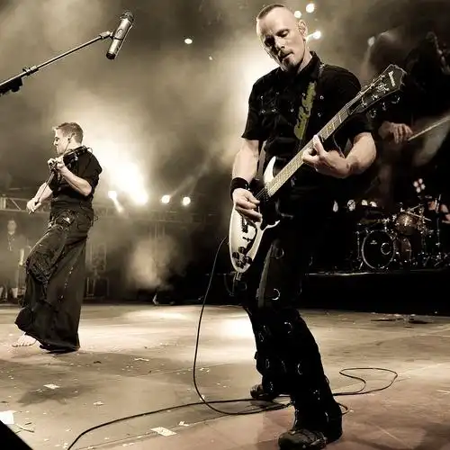 终审乐队-个性鲜明的金属摇滚乐队