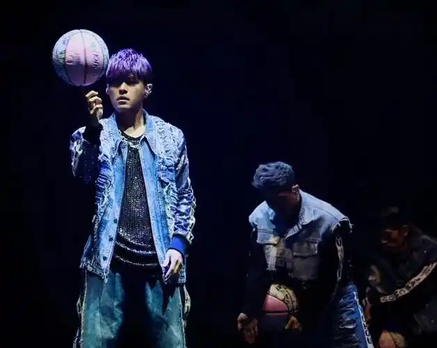 周杰伦上海演唱会 官方组图! 粉海美哭了!