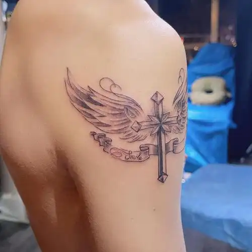 十字架翅膀_纹身吧社区 - 纹身大咖