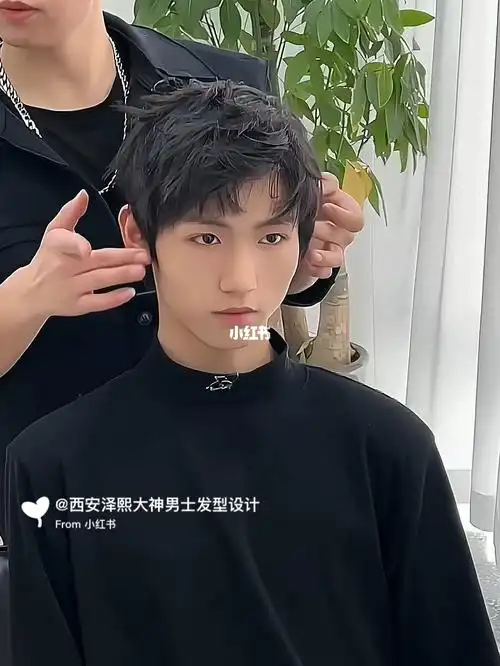 韩系三七分,这不比,摩根烫,锡纸烫,烟花烫,香…#西安男士发型设计