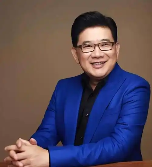 东方卫视最牛主持人一句话让金星秀停播却被17岁少年教训了_曹可凡