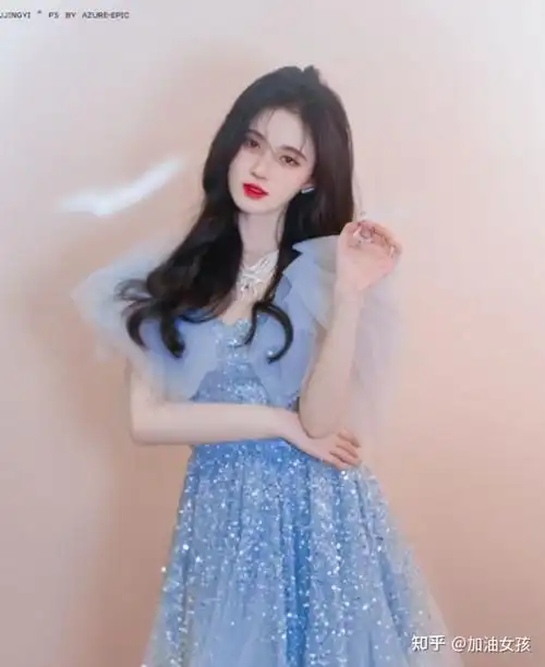 鞠婧祎穿着礼服的女偶像真的很漂亮