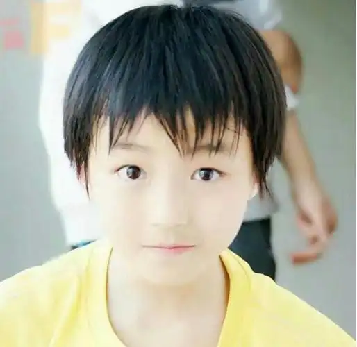 爱豆小时候到底多可爱王俊凯萌化王一博认不出看到张艺兴爱了