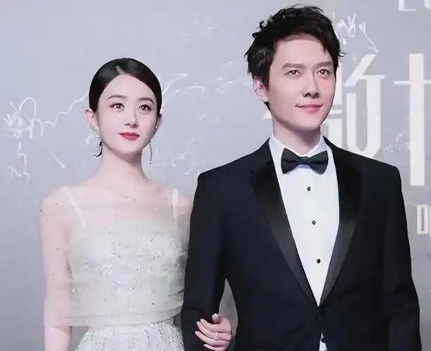 原创冯绍峰离婚后首次谈儿子言语中满是想要复婚眼眶红润几欲痛哭