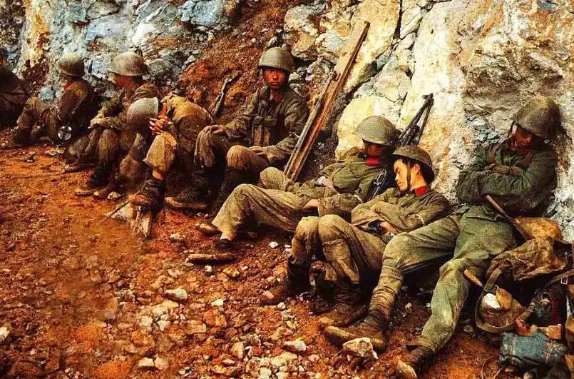 1979年对越自卫反击战中,我解放军战士令敌人闻风丧胆的瞬间