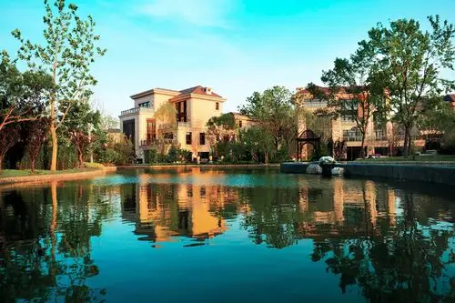 恒大丽宫中央别墅区现代欧式大独栋