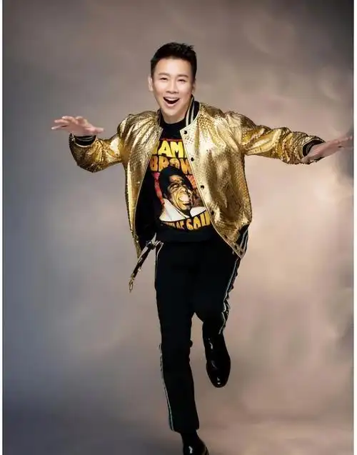 笑惨!网友喊话关晓彤,陶喆上《歌手》,理由脑洞太大真奇葩