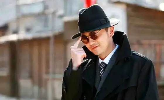 飞哥大英雄雷佳音剧照