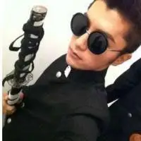 社会头像男生拿刀真人_微信头像图片大全