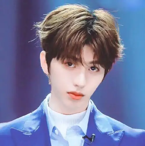 蔡徐坤头像dt谢元朝