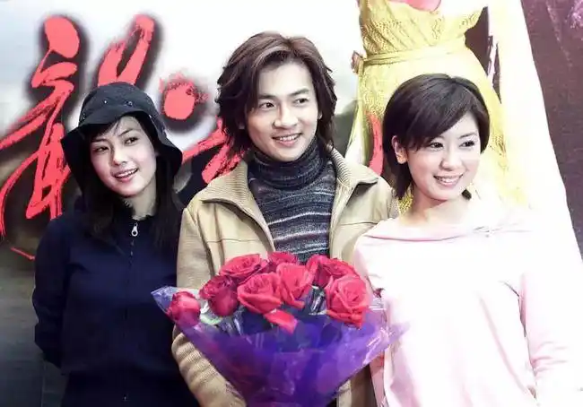 张无忌赵敏再度同框贾静雯甜喊无忌哥哥苏有朋写对联求横批