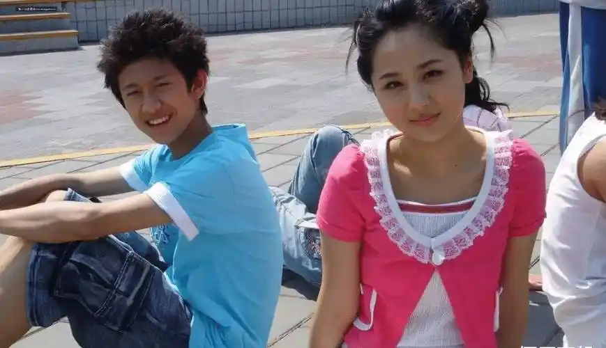 "张一山宣布喜讯"结果只是为宣传《曾少年》!