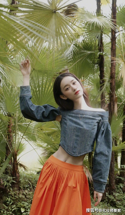 看到郭晓婷的"蚂蚁腰",你手中的零食还吃的下去吗