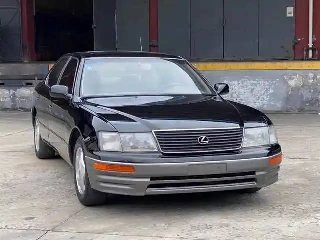 雷克萨斯情怀老车1995年凌志ls400