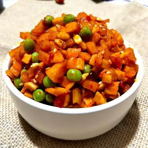 五仁酱丁酱菜咸菜香辣脆萝卜丁开胃下饭菜榨菜小咸菜腌制泡菜即食