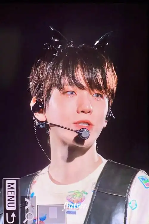 bh】伯贤亚巡演唱会  lonsdaleite> in 千叶 预览 甜甜949494