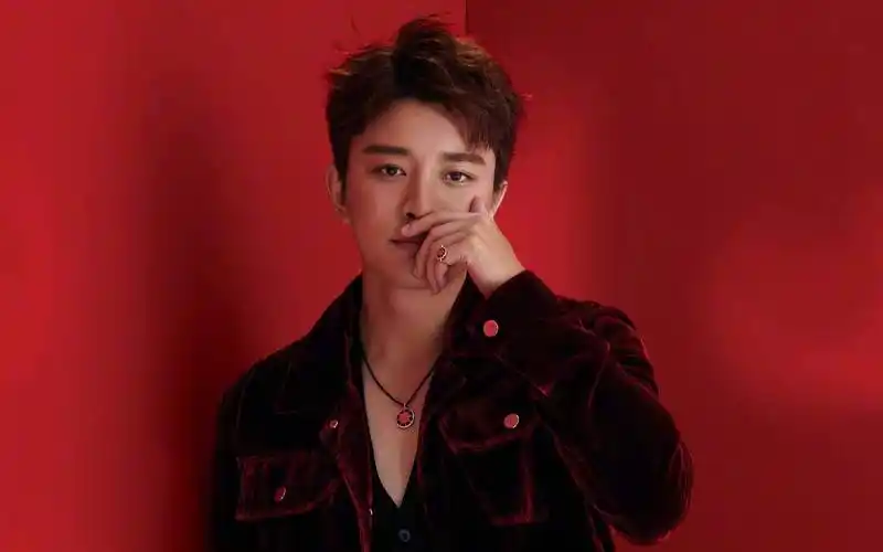 贾乃亮确诊新冠,连续高烧3天症状严重,自称身上像火烧一样