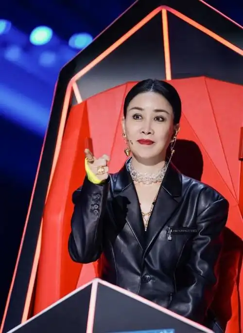 好声音黑幕风波烧到那英沦节目组帮凶毁掉周深引发争议