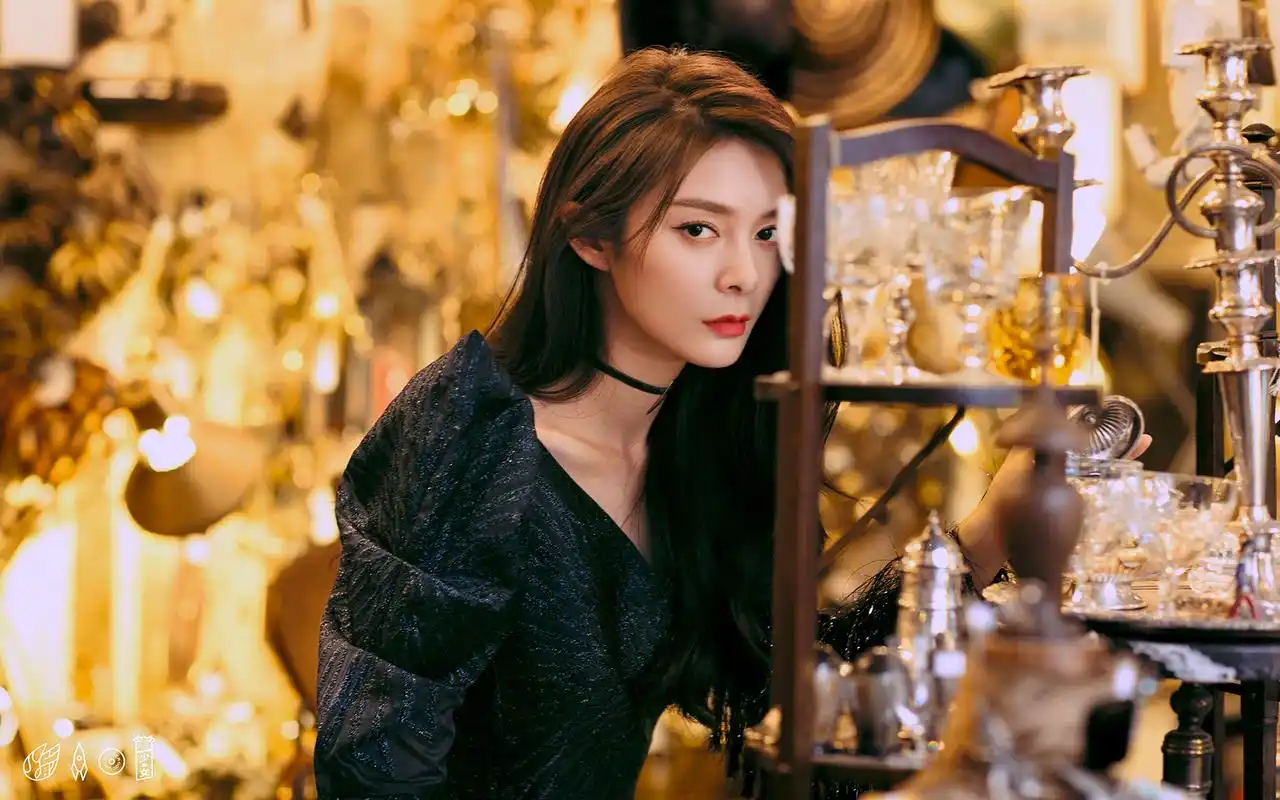 傅菁飒冷性感高清桌面壁纸