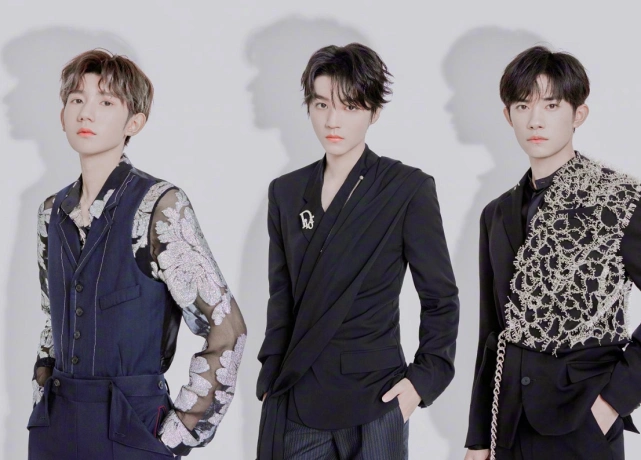 tfboys再爆热搜以为是新物料却有点失望八周年再敷衍说不过去