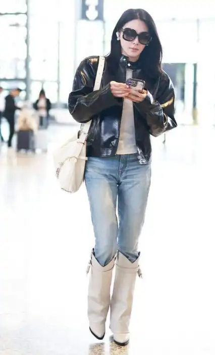 张雨绮机场亮相造型时尚别出心裁尽显个人魅力