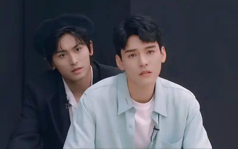 【浪浪钉/俊哲】被全世界发现之前先愉快装傻~_哔