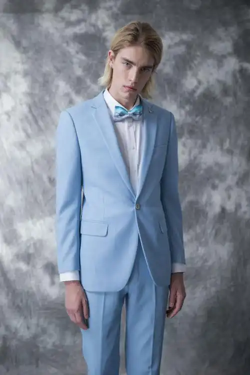 礼服形式:男士西装颜色选择:神秘蓝男仕礼服风格:休闲西装男士浅蓝色