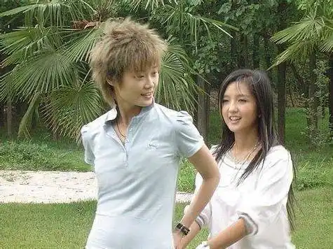 李宇春最想删的几张照片,看完笑出"猪叫"只怪自己太年轻