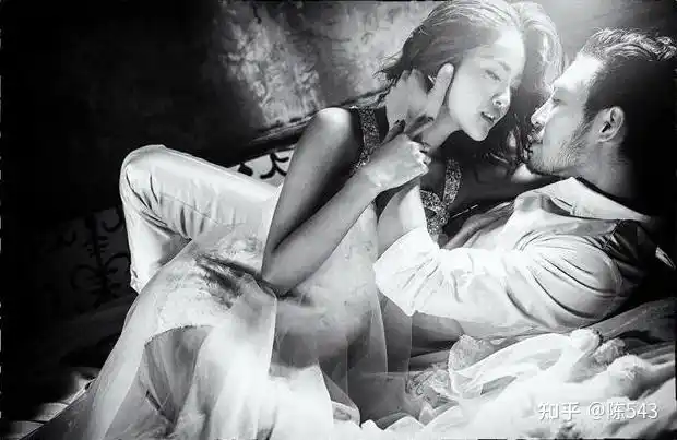 长时间和你保持暧昧的男人只有一个目的