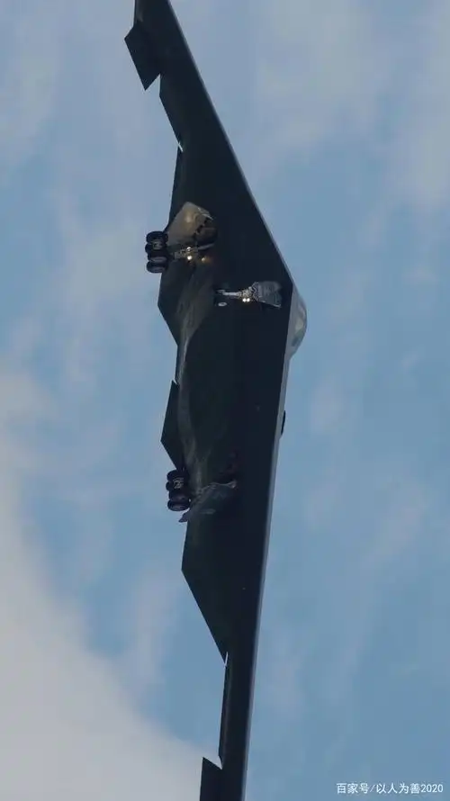 科幻的 b2轰炸机