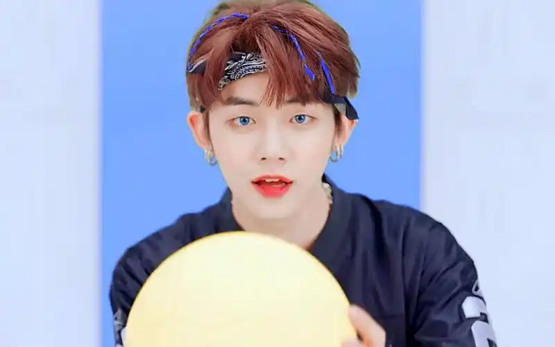 崔然竣三个mv个人镜头cutcrown蓝橙猫狗