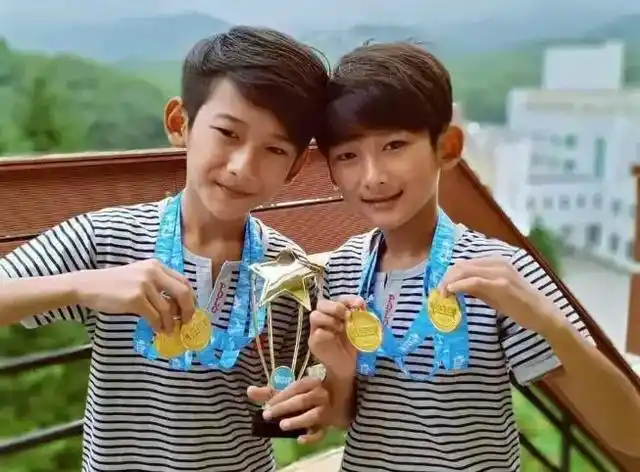 缅甸双胞胎兄弟化身小美女在国际比赛中斩获多枚金牌