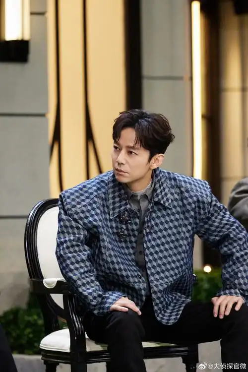 【《#大侦探黄金风暴#》高清剧照】之何不凡@何炅:  处处不凡的投资