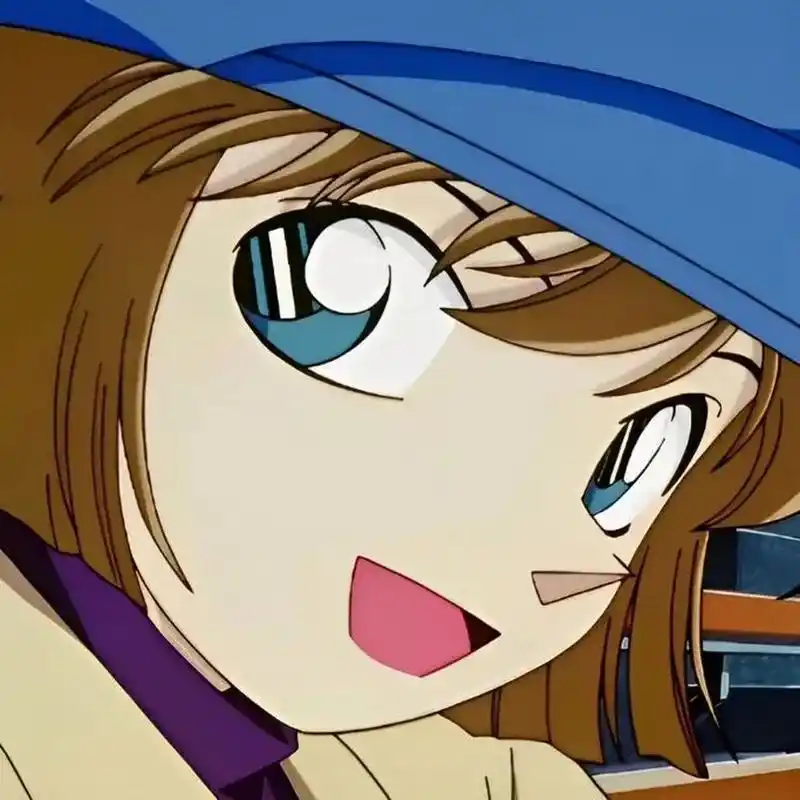 灰原哀绝美头像  有一些是把新绘改了改