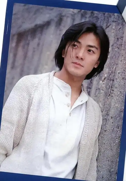 56岁郑伊健定居日,苍老憔悴变化惊人,生活拮据至今膝下无子