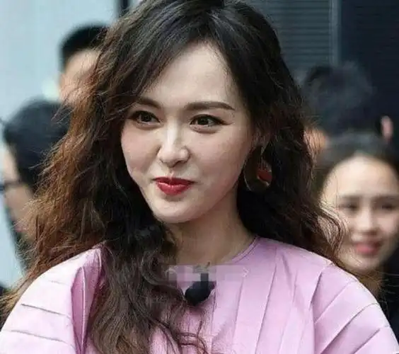 36岁唐嫣素颜照曝光老态尽显像50岁阿姨再也不相信照骗了