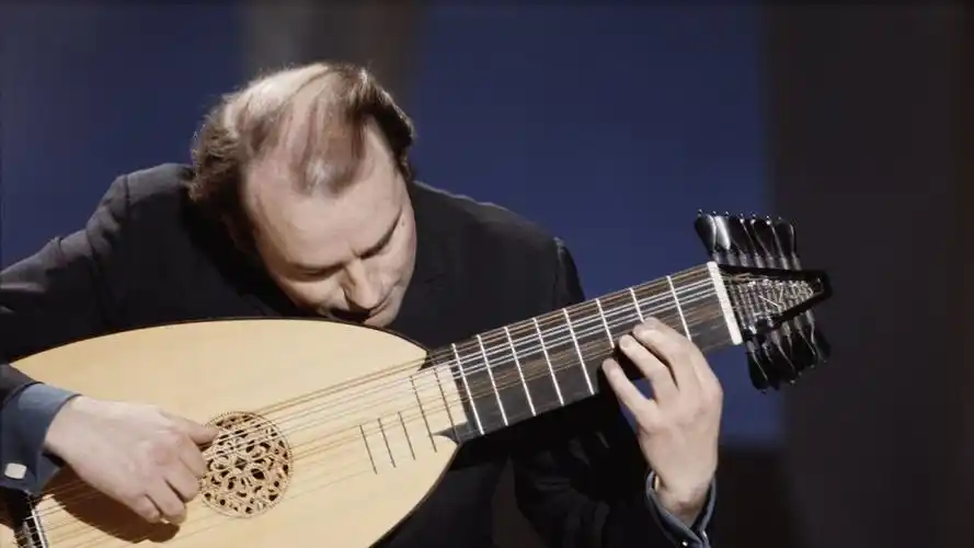 谈谈朱利安布里姆对鲁特琴的贡献谨以本文纪念音乐大师julianbream