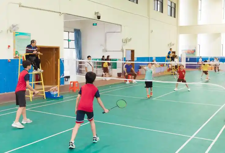 谁"羽"争锋,点燃全场——2023年高明区小学生羽毛球联赛圆满收官_选手