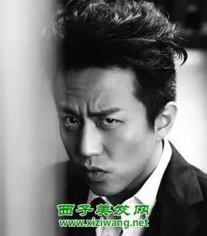 邓超短发发型图片 邓超帅气短发造型