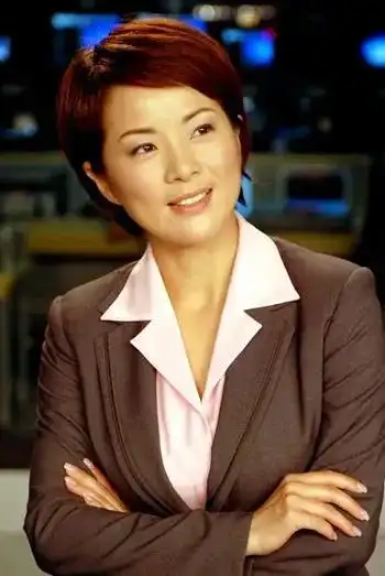 东方卫视首席主播印海蓉珍藏版美照_网易订阅