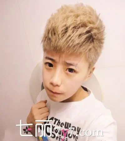 4款男生飞机头发型时尚个性又帅气