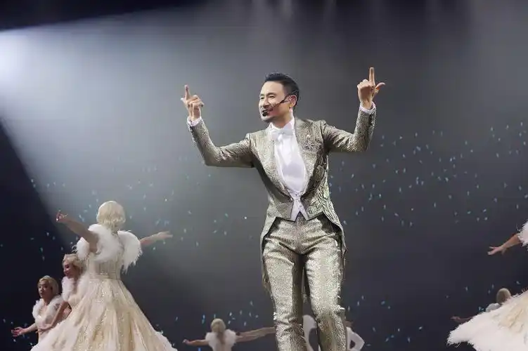 "学友经典世界巡回演唱会-2019 高雄站"巡演第218场完美收官