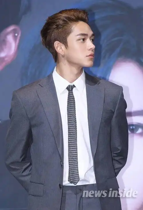 晋人黄旭熙居然只有20岁?