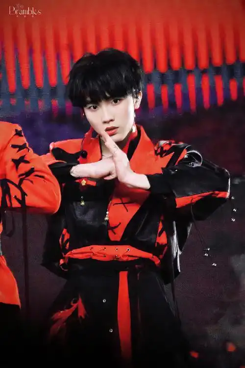 苏新皓超话90#520晒出最美应援色#925207315@tf家族-苏新皓